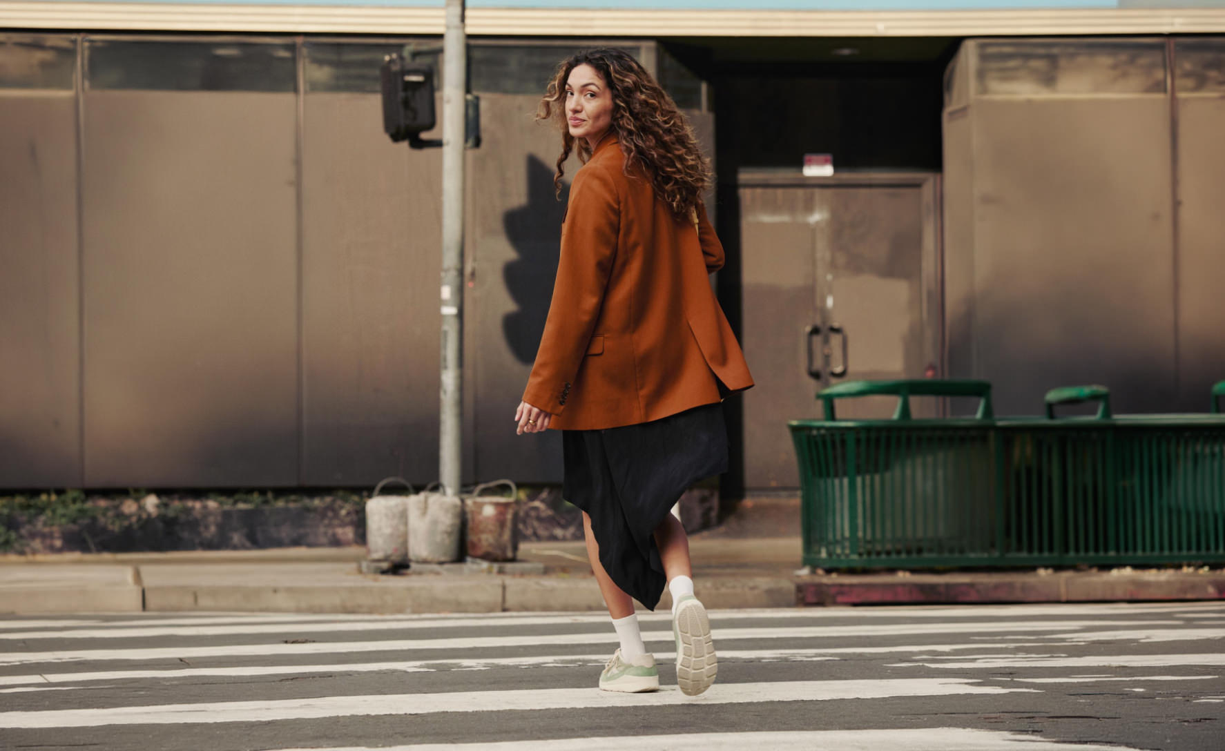 Women's KM2 Jogger | Birch/Safari - Image 7