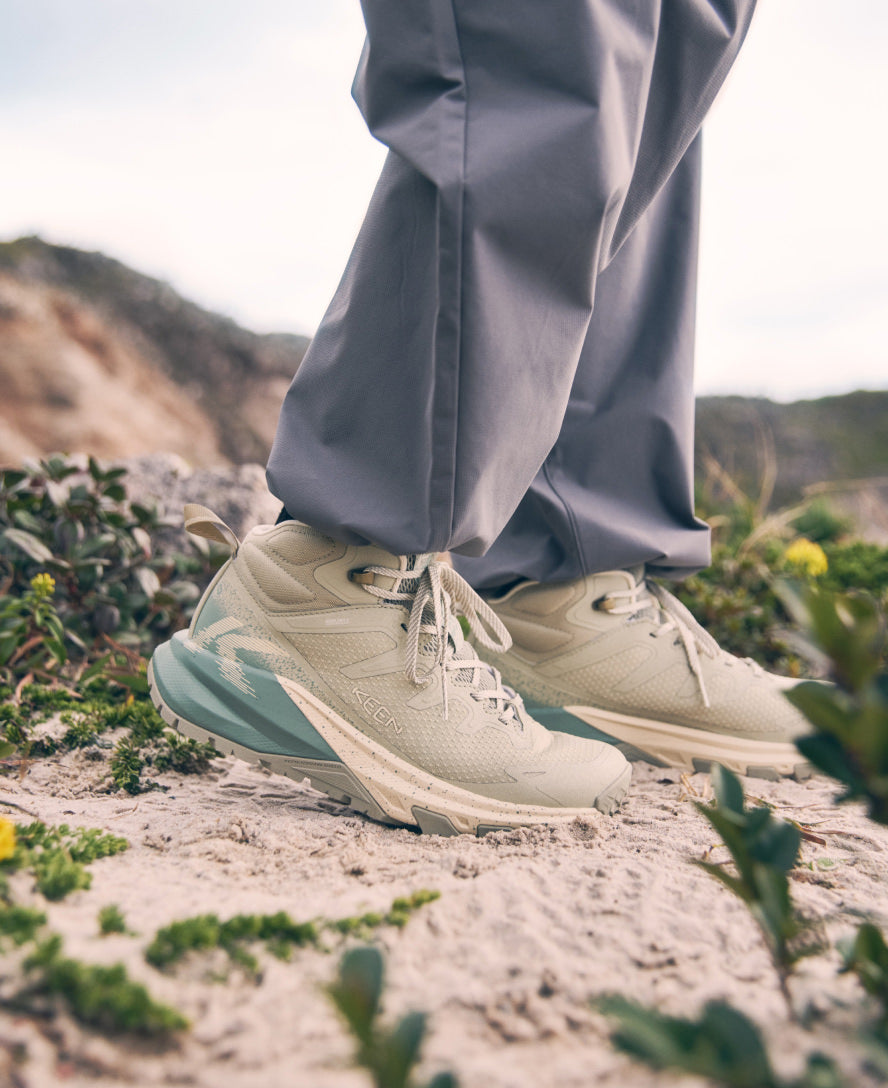 Women's Targhee Apex Waterproof Hiking Boot | Plaza Taupe/Skyway - Image 8