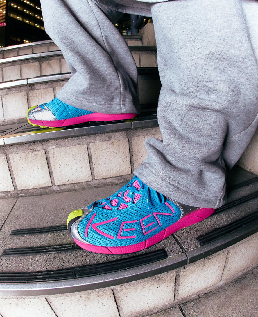 Women's A86 Sneaker | Birch/Silver - Image 8