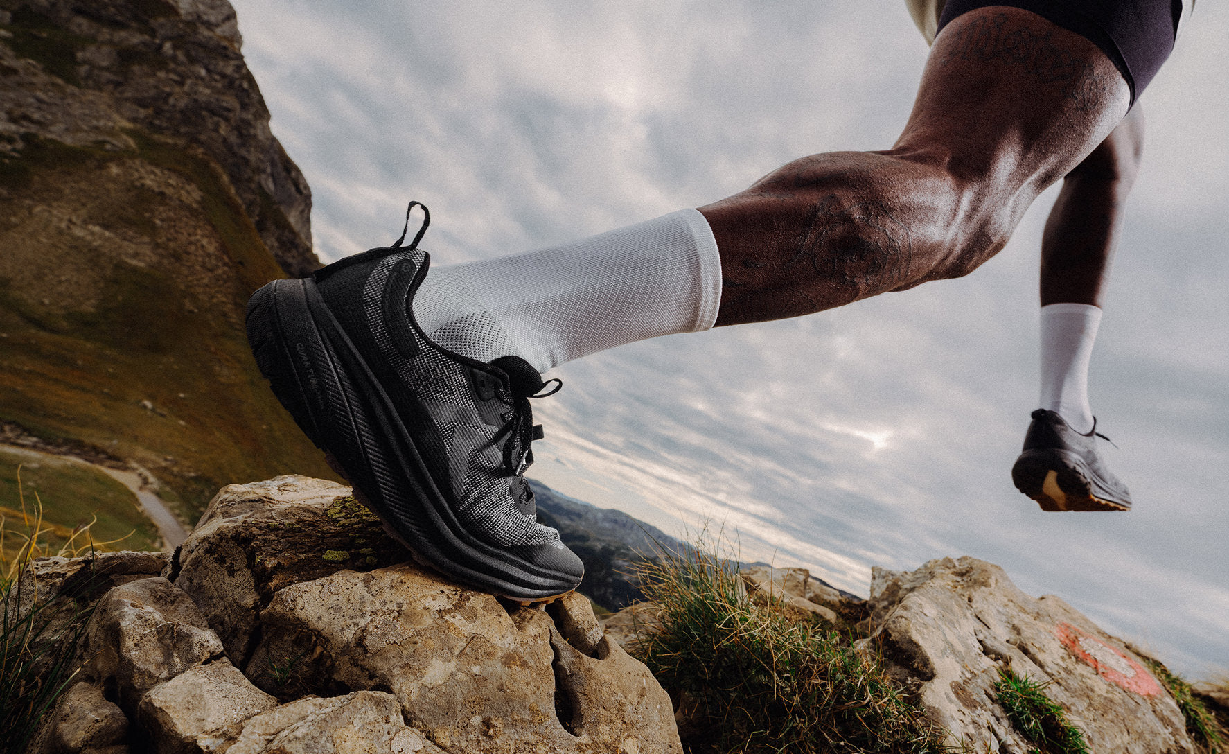 Men's Roam Trail Running Shoe | Magnet/Burnt Brick - Image 7